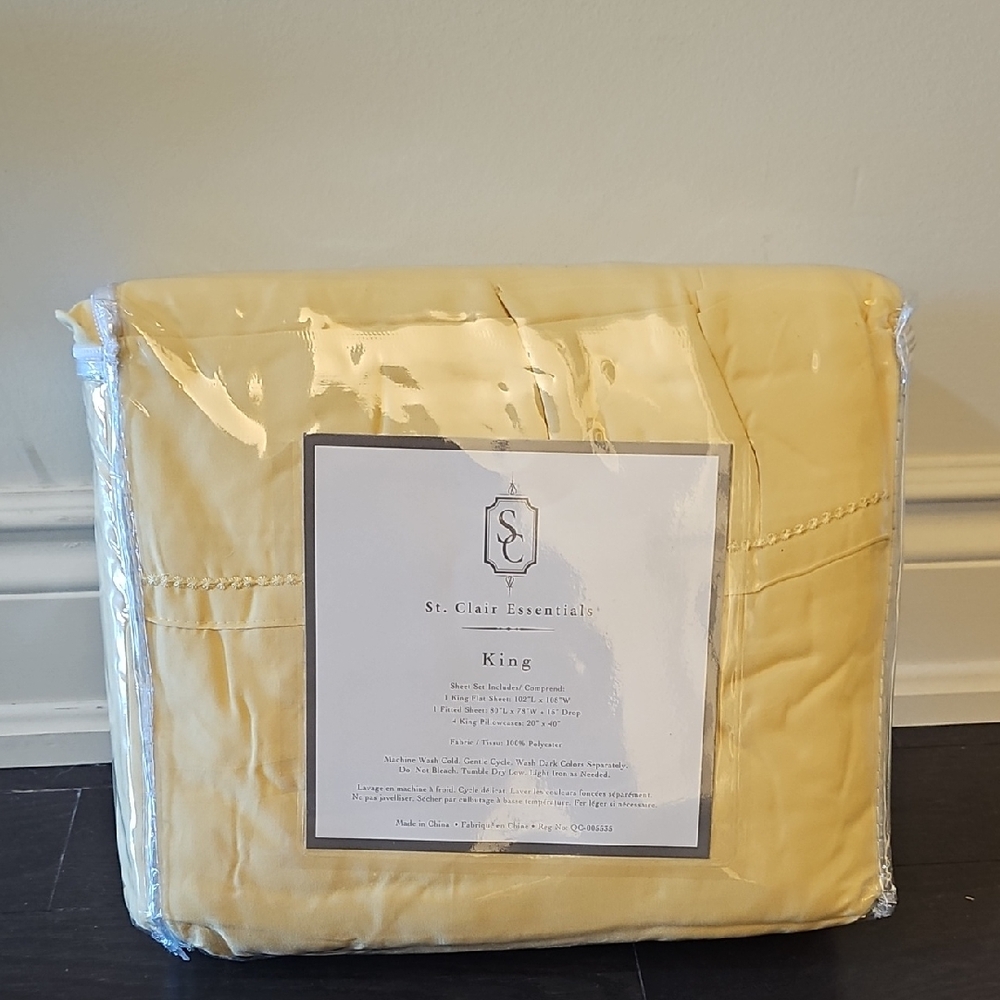 King Bedding Set in Yellow